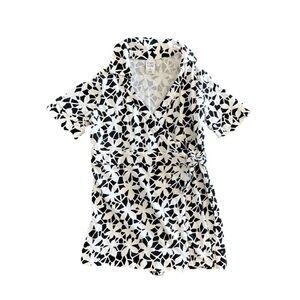DVF baby gap black and white floral print side tie romper in size 4